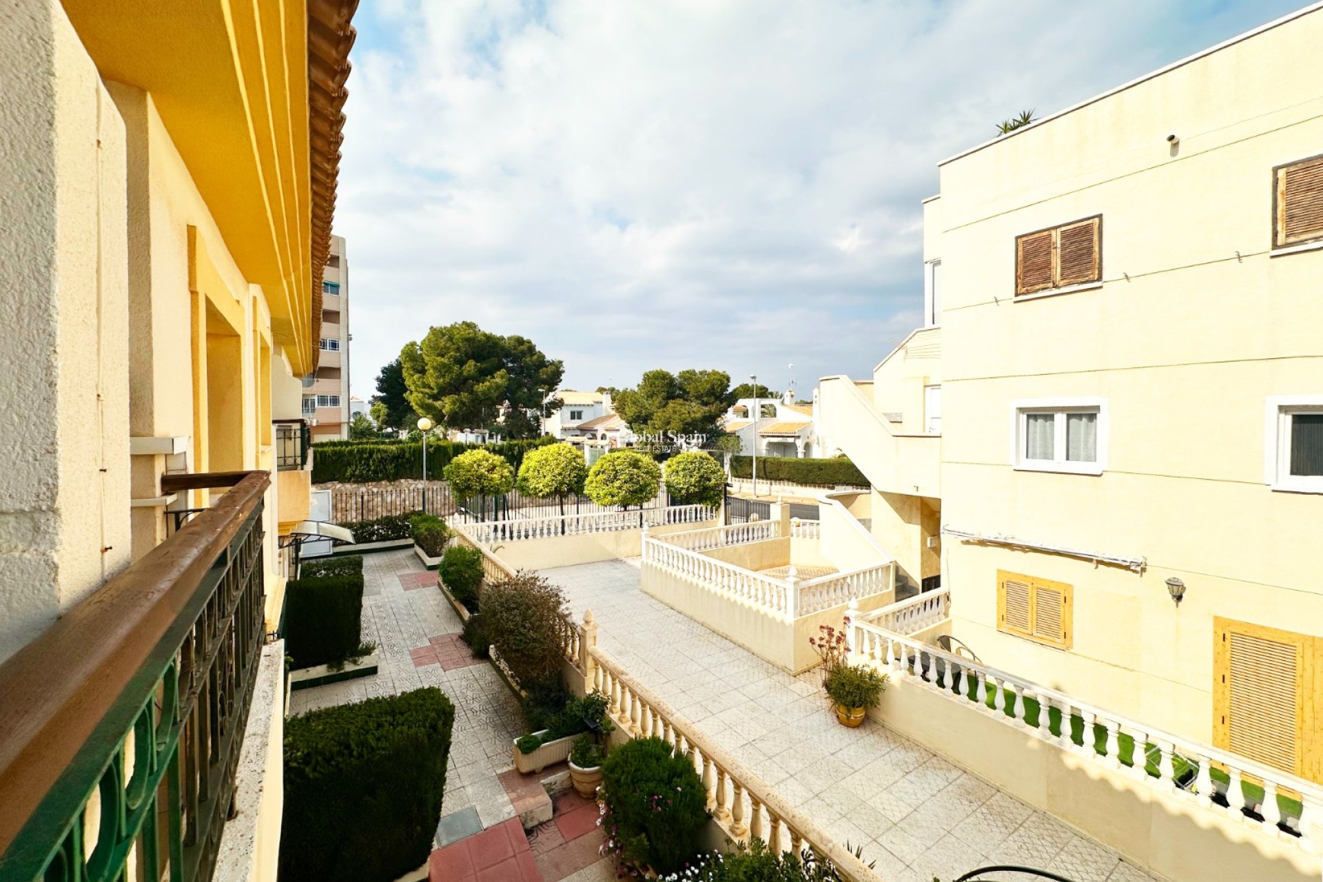 Resale - HOUSE -
ORIHUELA COSTA - Costa Blanca