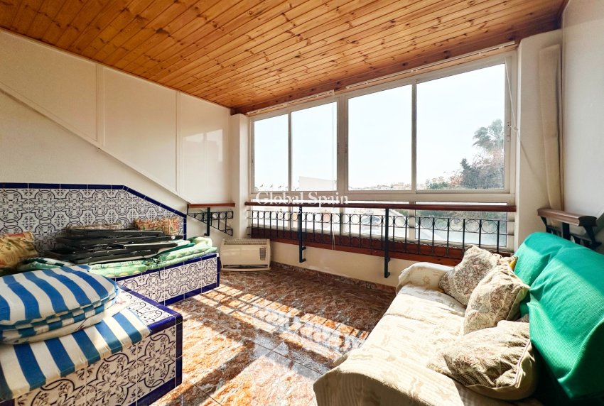 Resale - HOUSE -
ORIHUELA COSTA - Costa Blanca