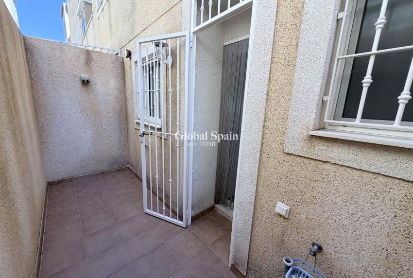 Resale - HOUSE -
ORIHUELA COSTA - Costa Blanca