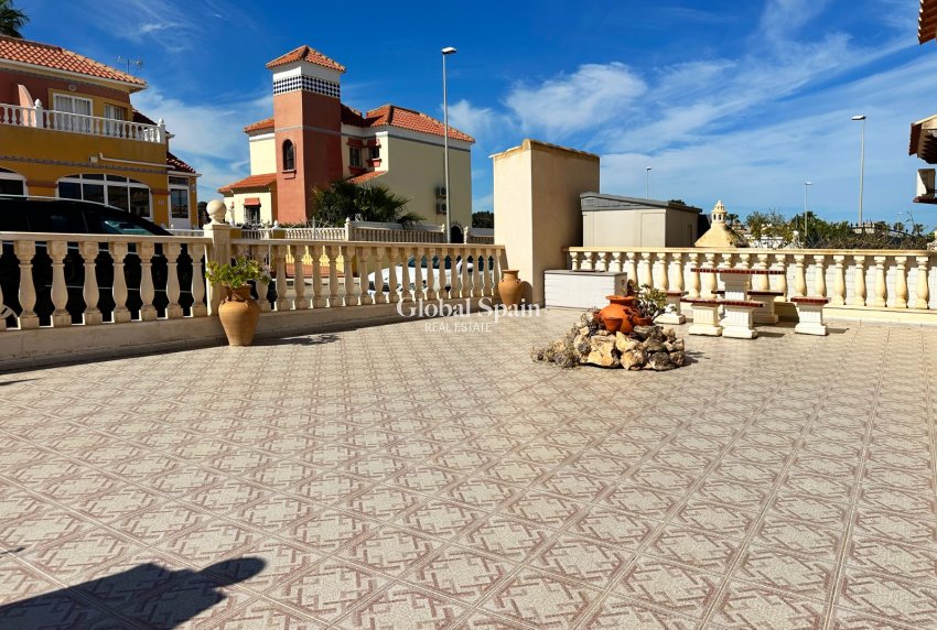 Resale - HOUSE -
ORIHUELA COSTA - Costa Blanca