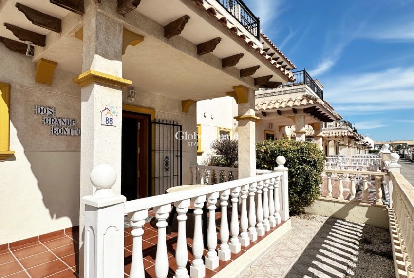 Resale - HOUSE -
ORIHUELA COSTA - Costa Blanca