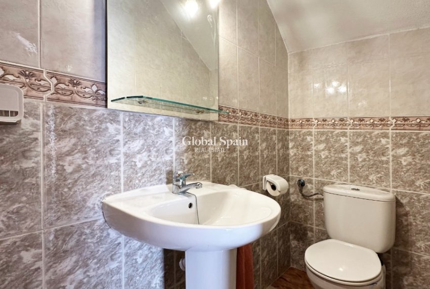 Resale - HOUSE -
ORIHUELA COSTA - Costa Blanca