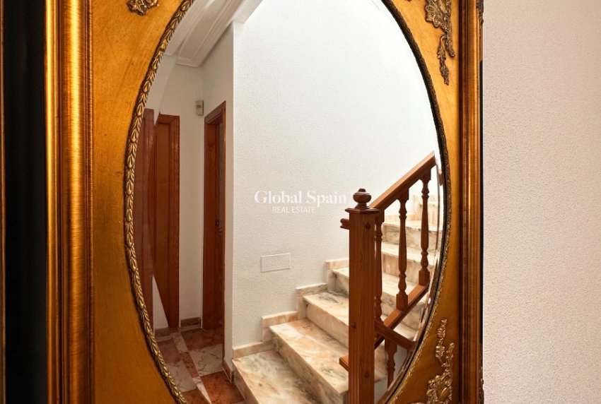 Resale - HOUSE -
ORIHUELA COSTA - Costa Blanca