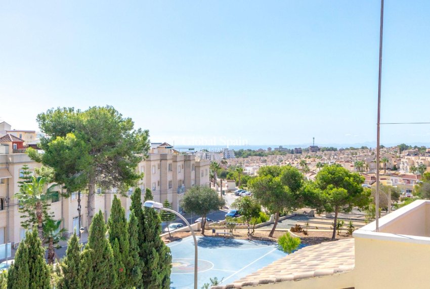 Resale - HOUSE -
ORIHUELA COSTA - Costa Blanca