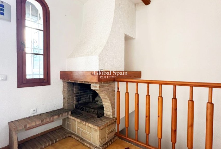 Resale - HOUSE -
ORIHUELA COSTA - Costa Blanca