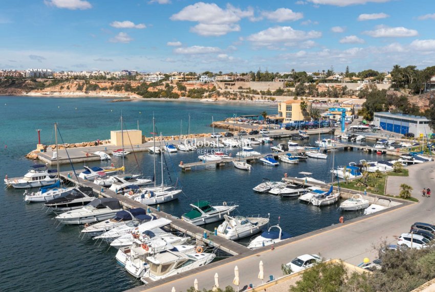 Resale - HOUSE -
ORIHUELA COSTA - Costa Blanca