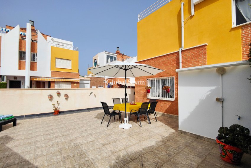 Resale - HOUSE -
ORIHUELA COSTA - Costa Blanca