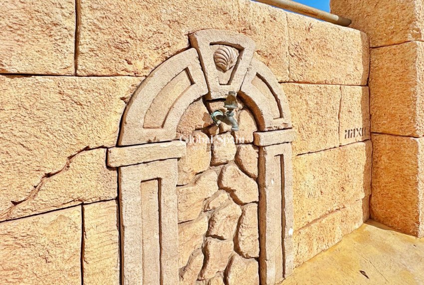 Resale - HOUSE -
ORIHUELA COSTA - Costa Blanca