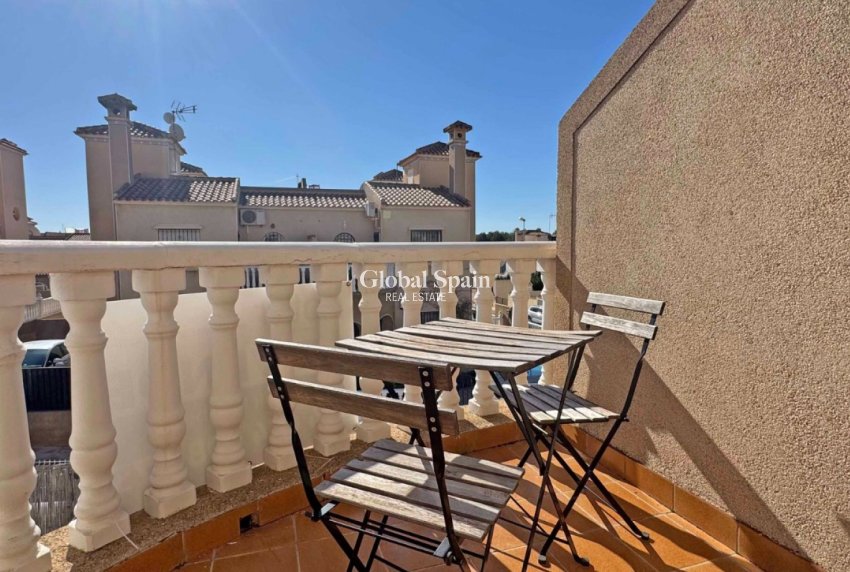 Resale - HOUSE -
ORIHUELA COSTA - Costa Blanca