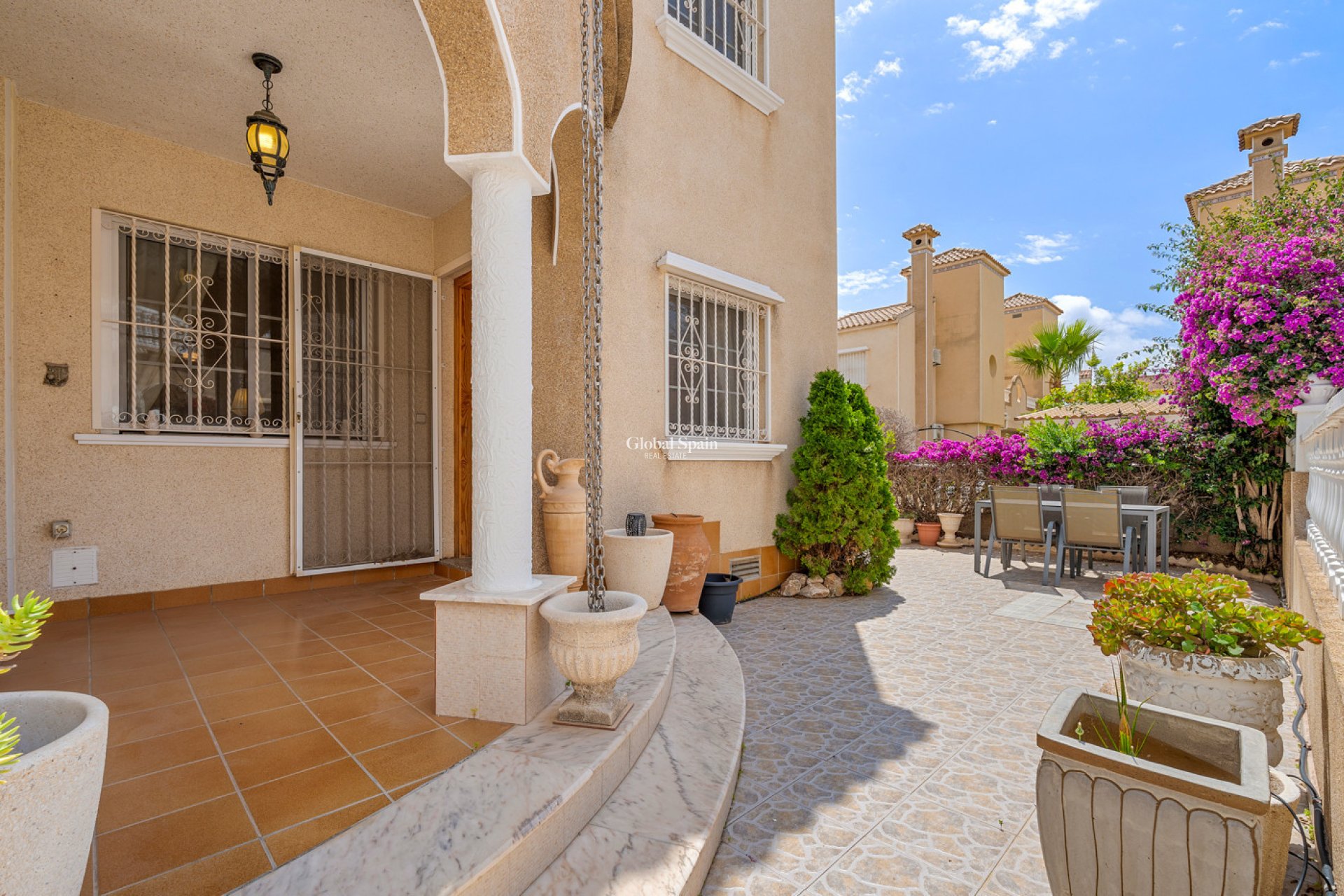 Resale - HOUSE -
ORIHUELA COSTA - Costa Blanca