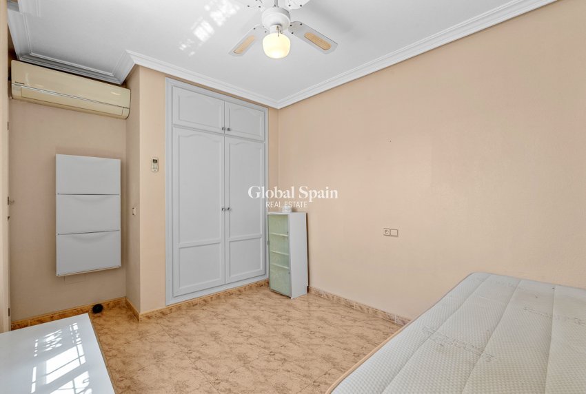 Resale - HOUSE -
ORIHUELA COSTA - Costa Blanca