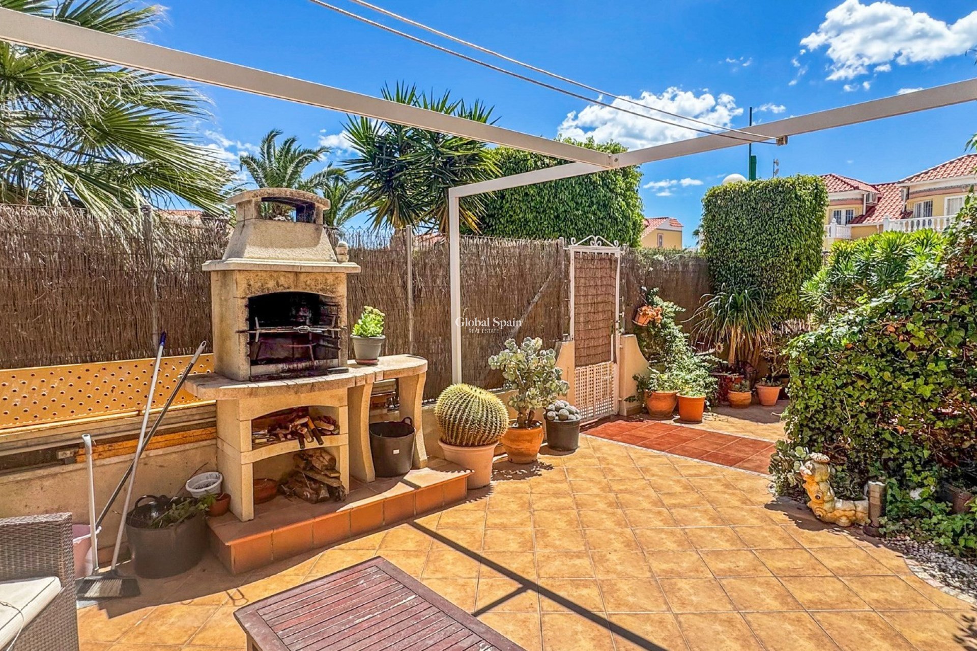 Resale - HOUSE -
ORIHUELA COSTA - Costa Blanca