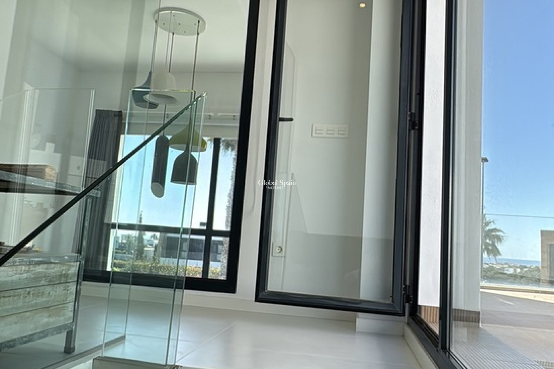 Resale - HOUSE -
ORIHUELA COSTA - Costa Blanca