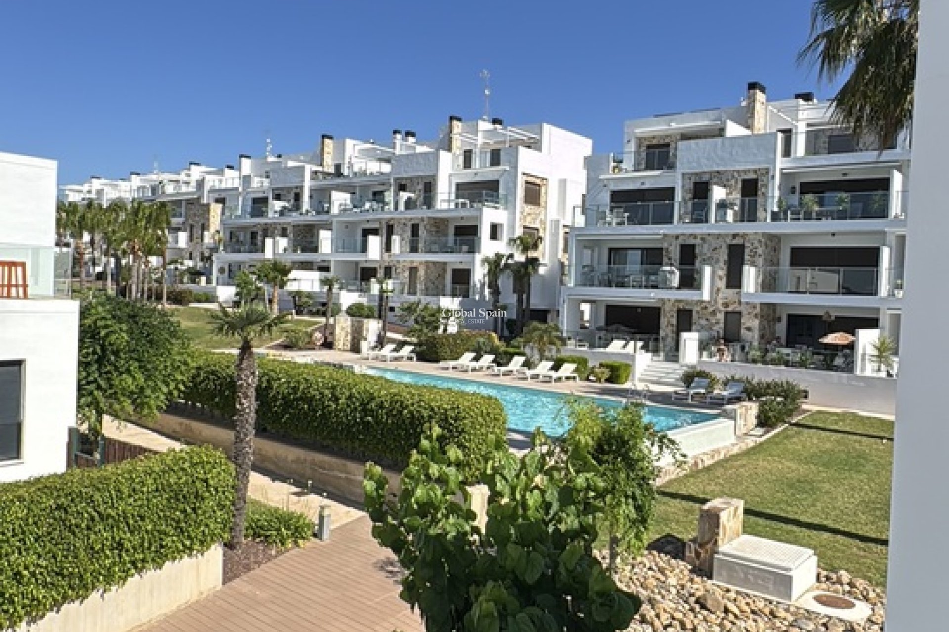 Resale - HOUSE -
ORIHUELA COSTA - Costa Blanca