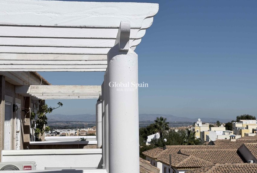 Resale - HOUSE -
ORIHUELA COSTA - Costa Blanca