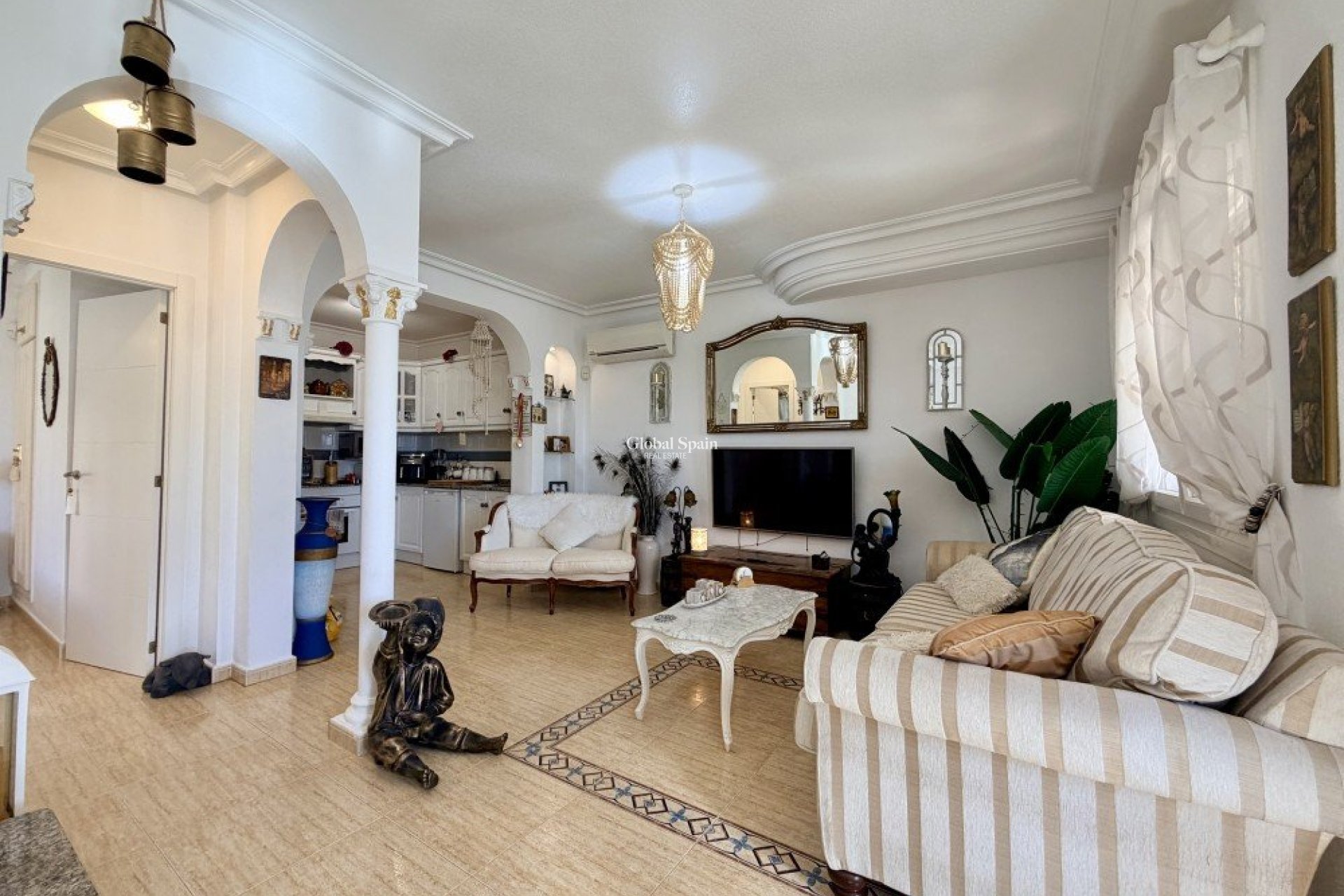Resale - HOUSE -
ORIHUELA COSTA - Costa Blanca