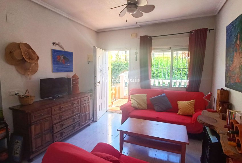 Resale - HOUSE -
ORIHUELA COSTA - Costa Blanca