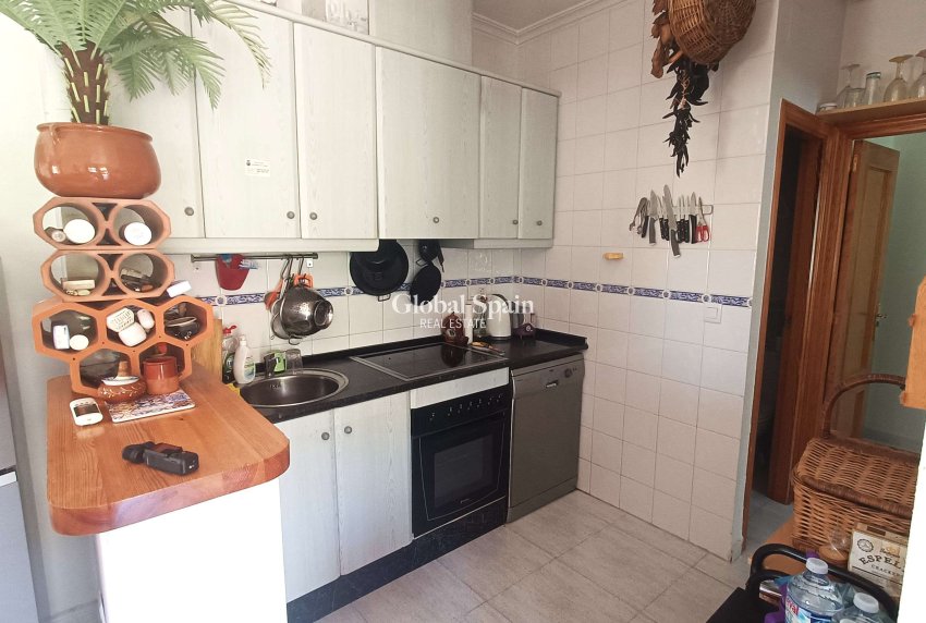 Resale - HOUSE -
ORIHUELA COSTA - Costa Blanca