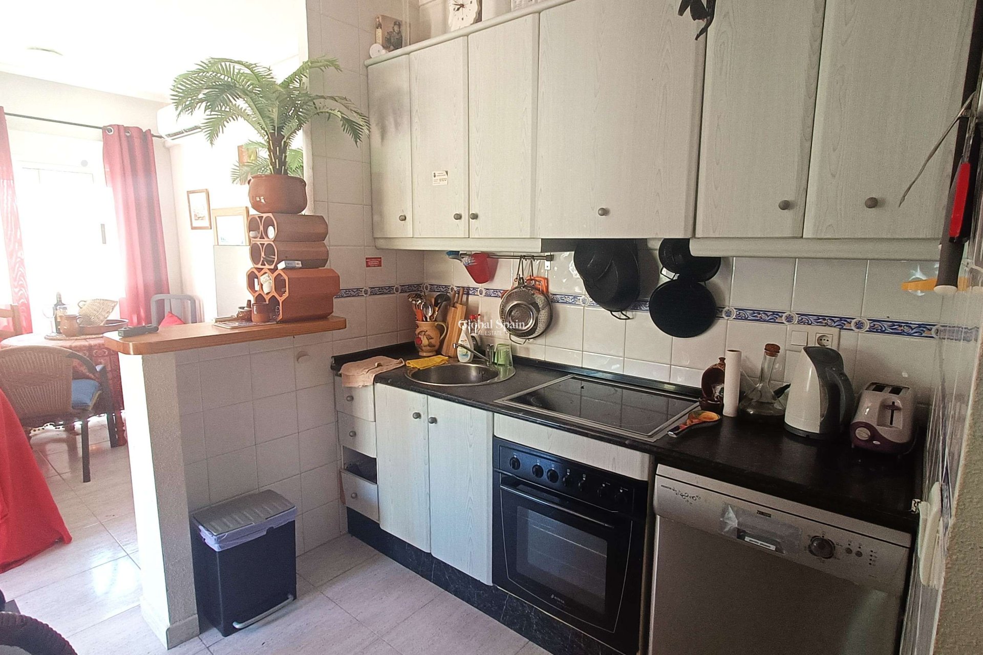Resale - HOUSE -
ORIHUELA COSTA - Costa Blanca