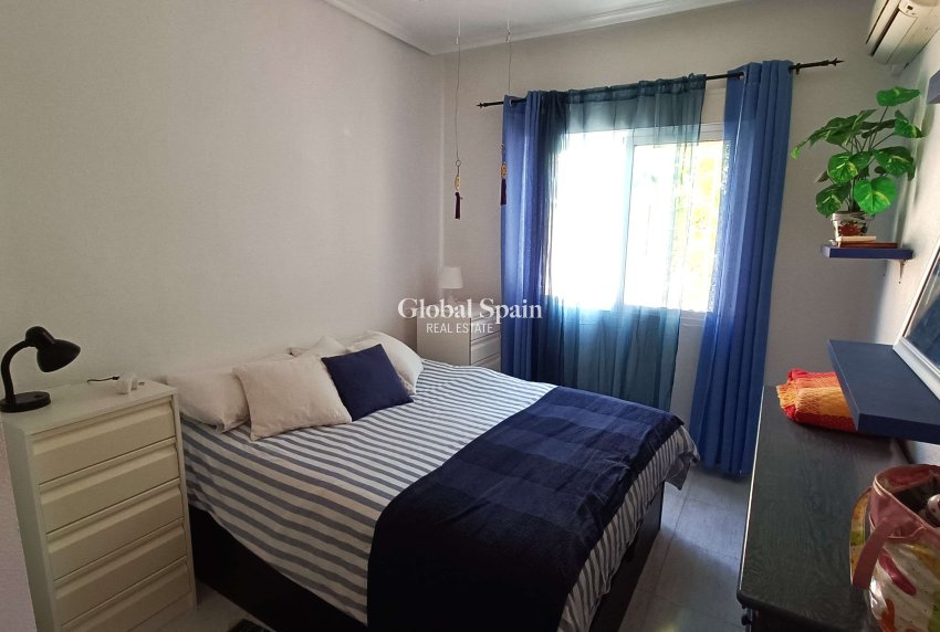 Resale - HOUSE -
ORIHUELA COSTA - Costa Blanca