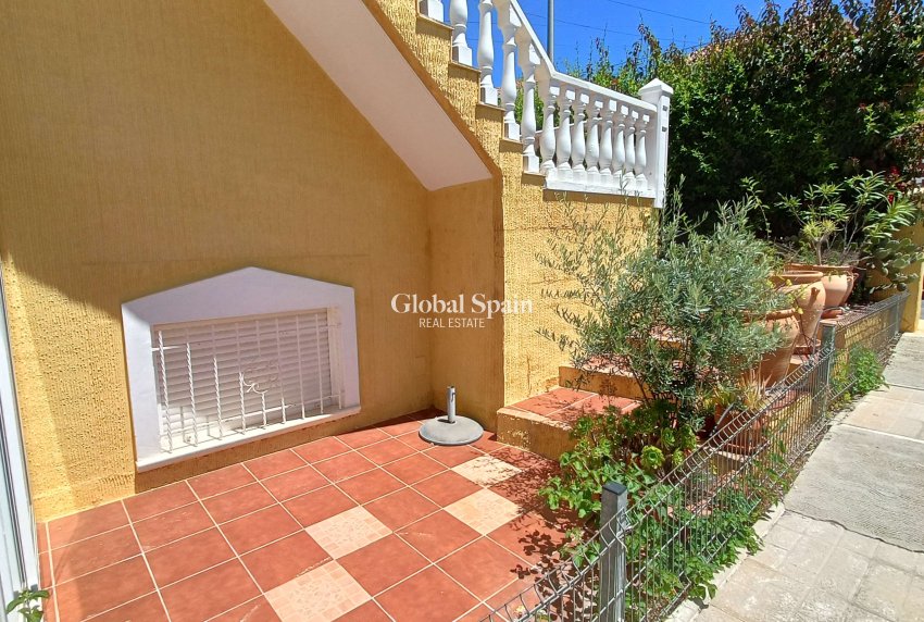 Resale - HOUSE -
ORIHUELA COSTA - Costa Blanca