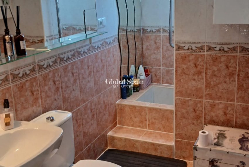 Resale - HOUSE -
ORIHUELA COSTA - Costa Blanca