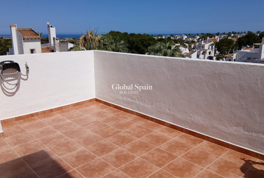 Resale - HOUSE -
ORIHUELA COSTA - Costa Blanca