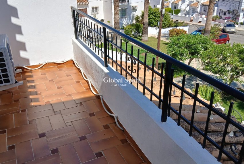 Resale - HOUSE -
ORIHUELA COSTA - Costa Blanca