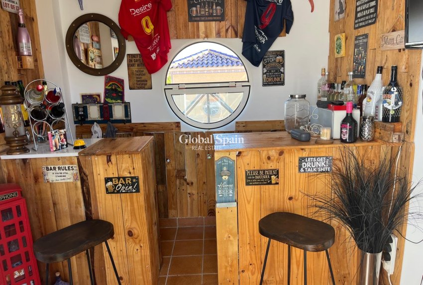 Resale - HOUSE -
ORIHUELA COSTA - Costa Blanca