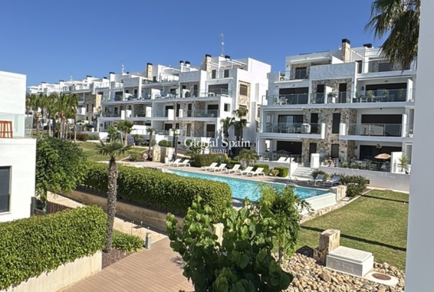 Resale - HOUSE -
ORIHUELA COSTA - Costa Blanca