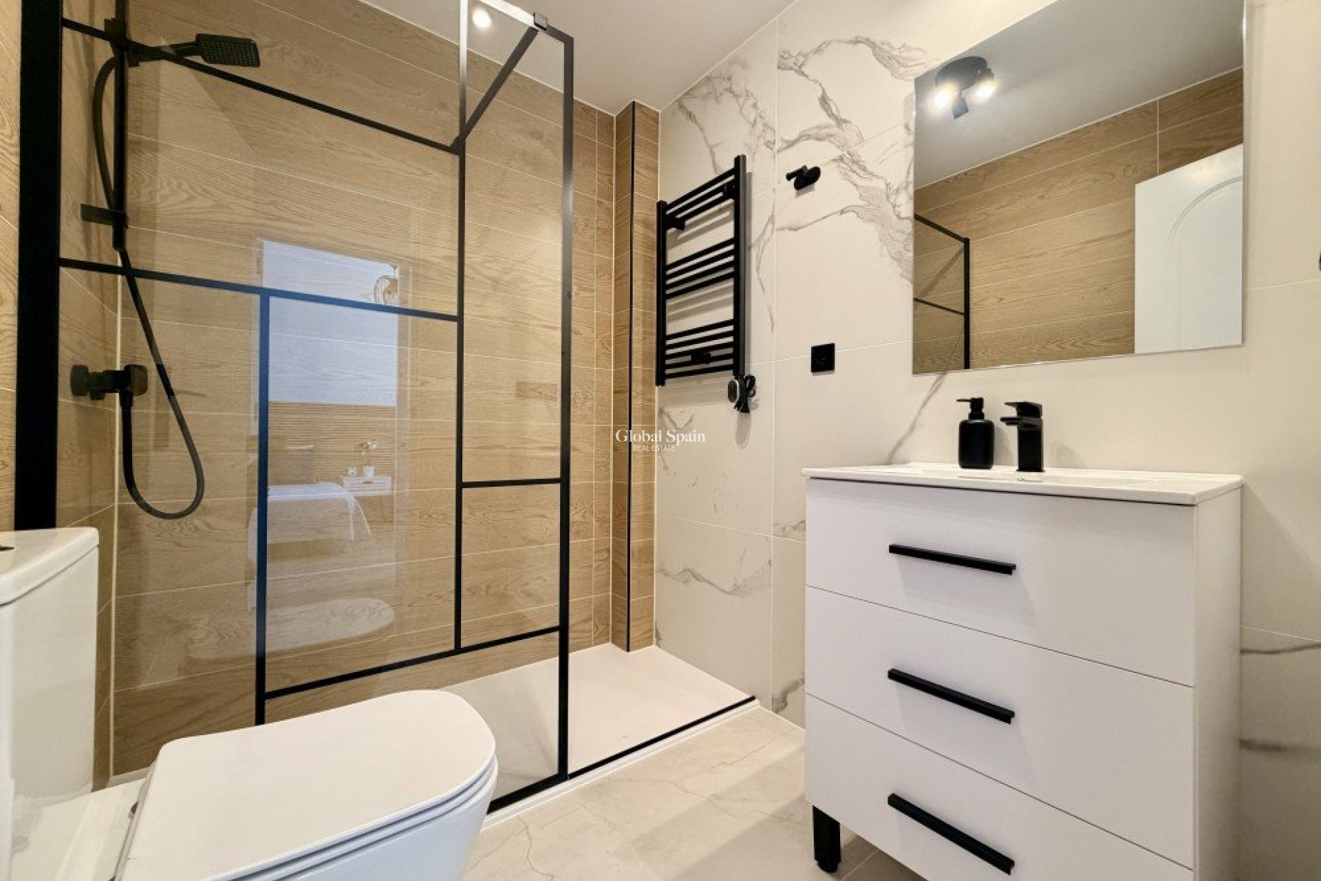Resale - HOUSE -
ORIHUELA COSTA - Costa Blanca