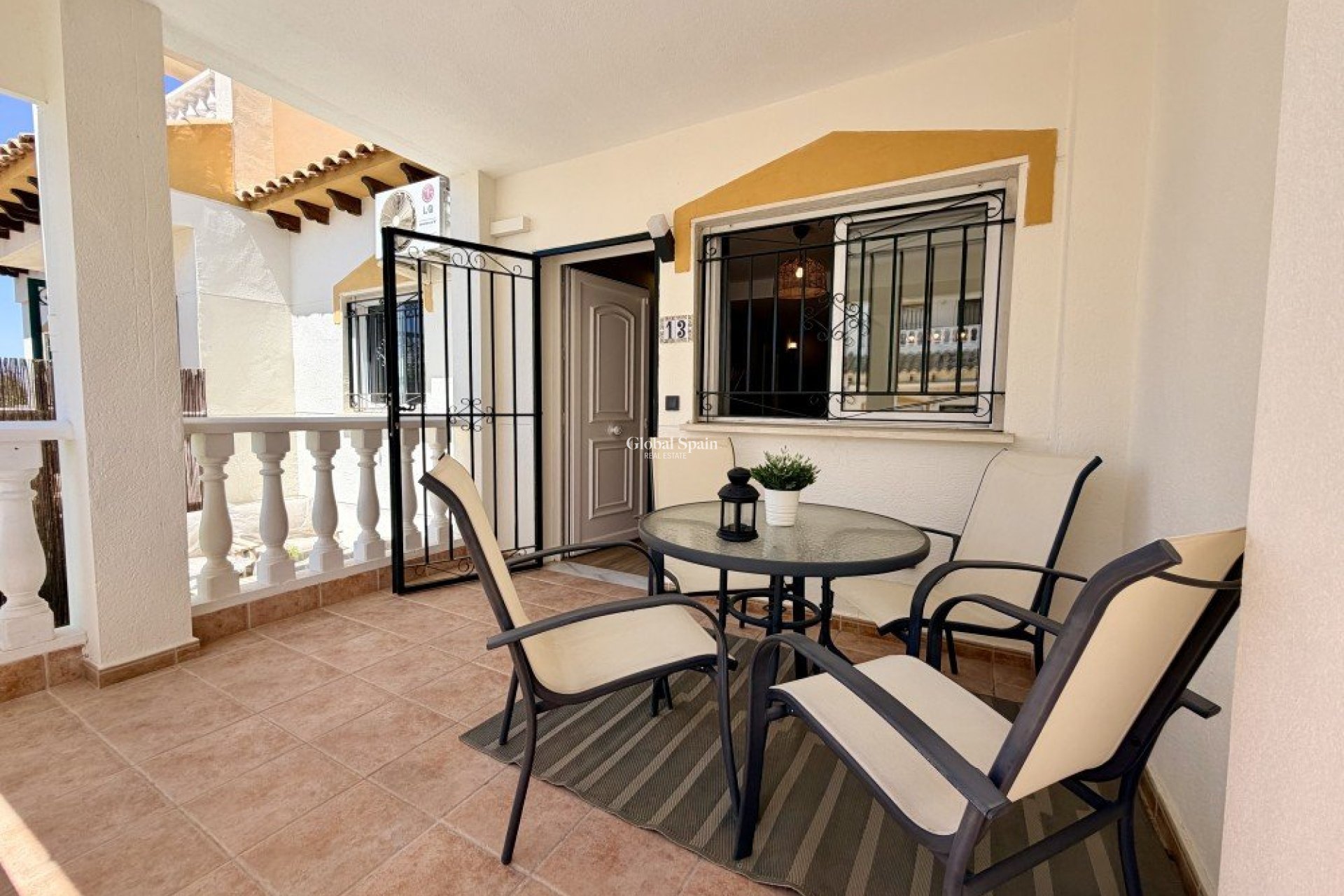 Resale - HOUSE -
ORIHUELA COSTA - Costa Blanca
