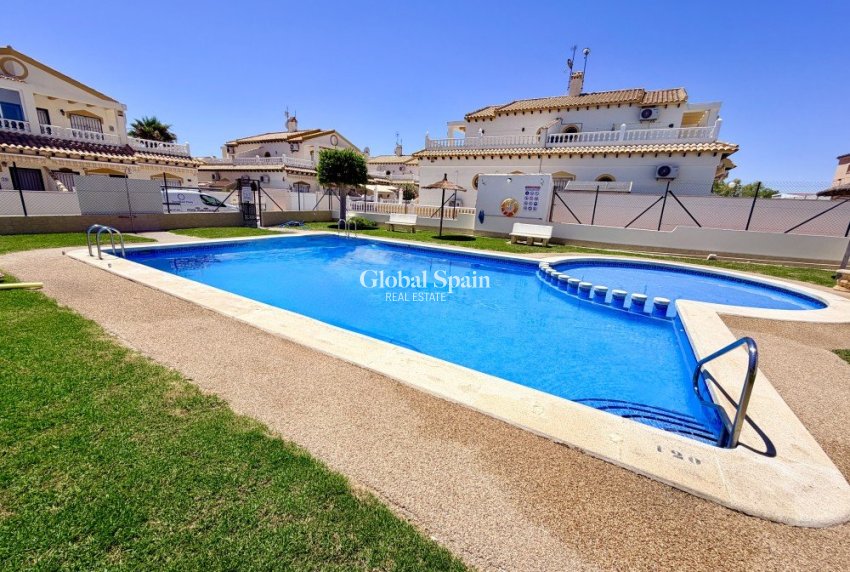 Resale - HOUSE -
ORIHUELA COSTA - Costa Blanca