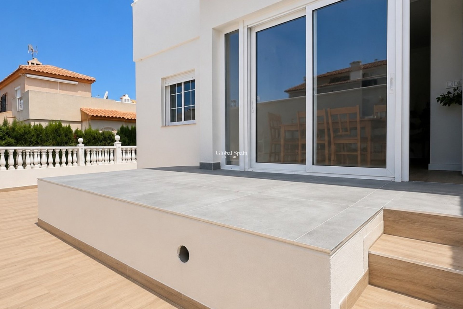 Resale - HOUSE -
ORIHUELA COSTA - Costa Blanca