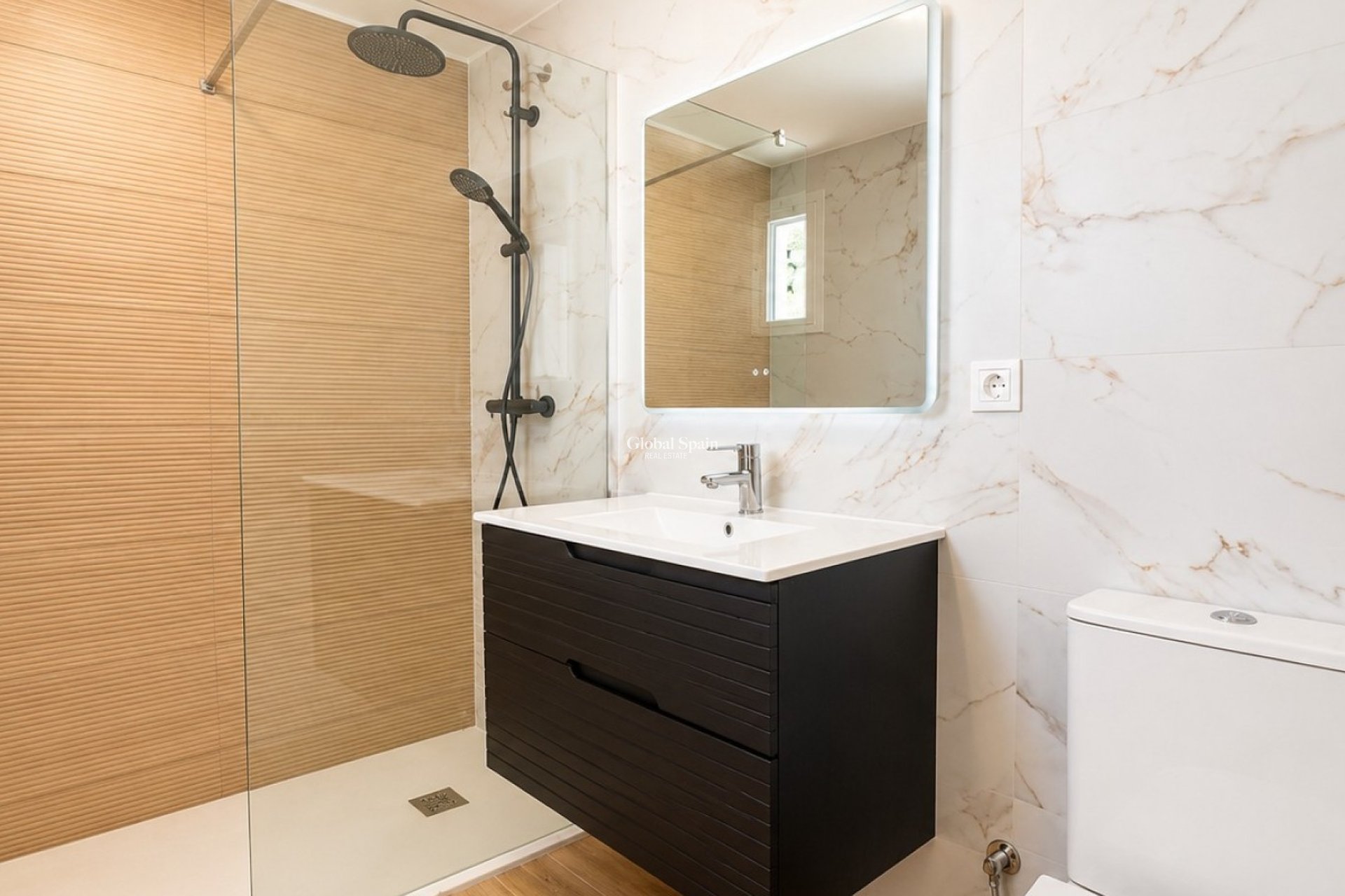 Resale - HOUSE -
ORIHUELA COSTA - Costa Blanca