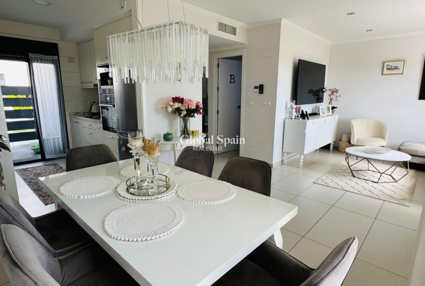 Resale - HOUSE -
ORIHUELA COSTA - Costa Blanca