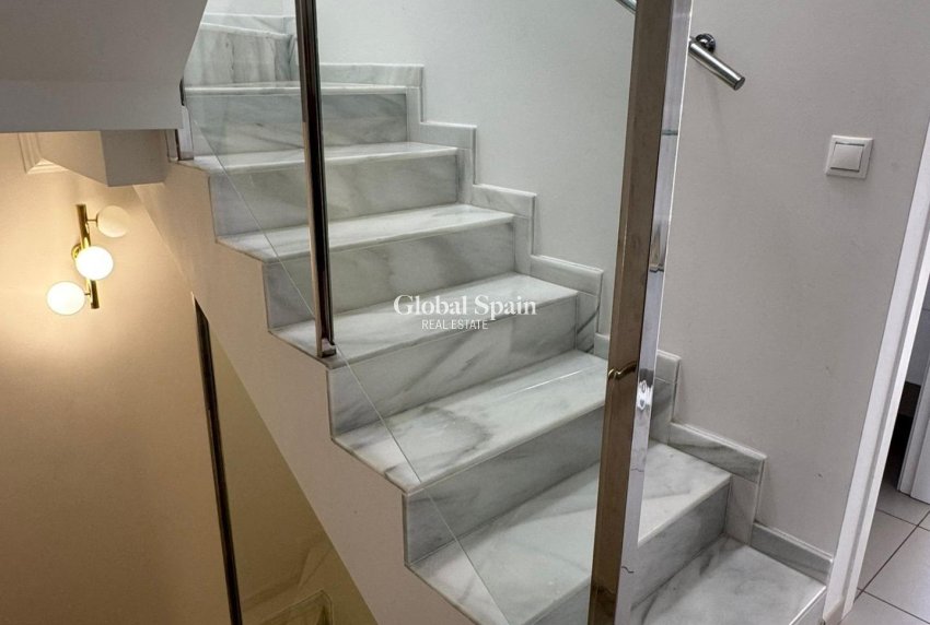 Resale - HOUSE -
ORIHUELA COSTA - Costa Blanca