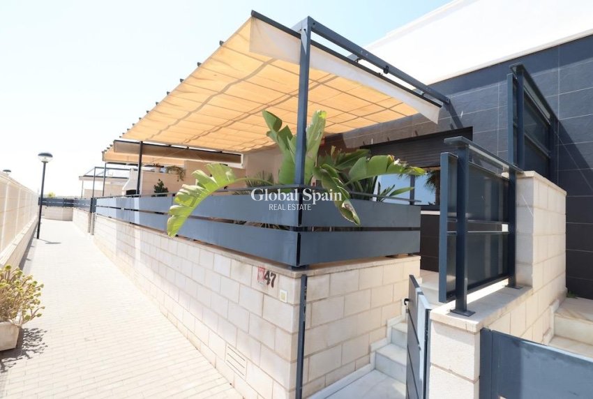 Resale - HOUSE -
ORIHUELA COSTA - Costa Blanca