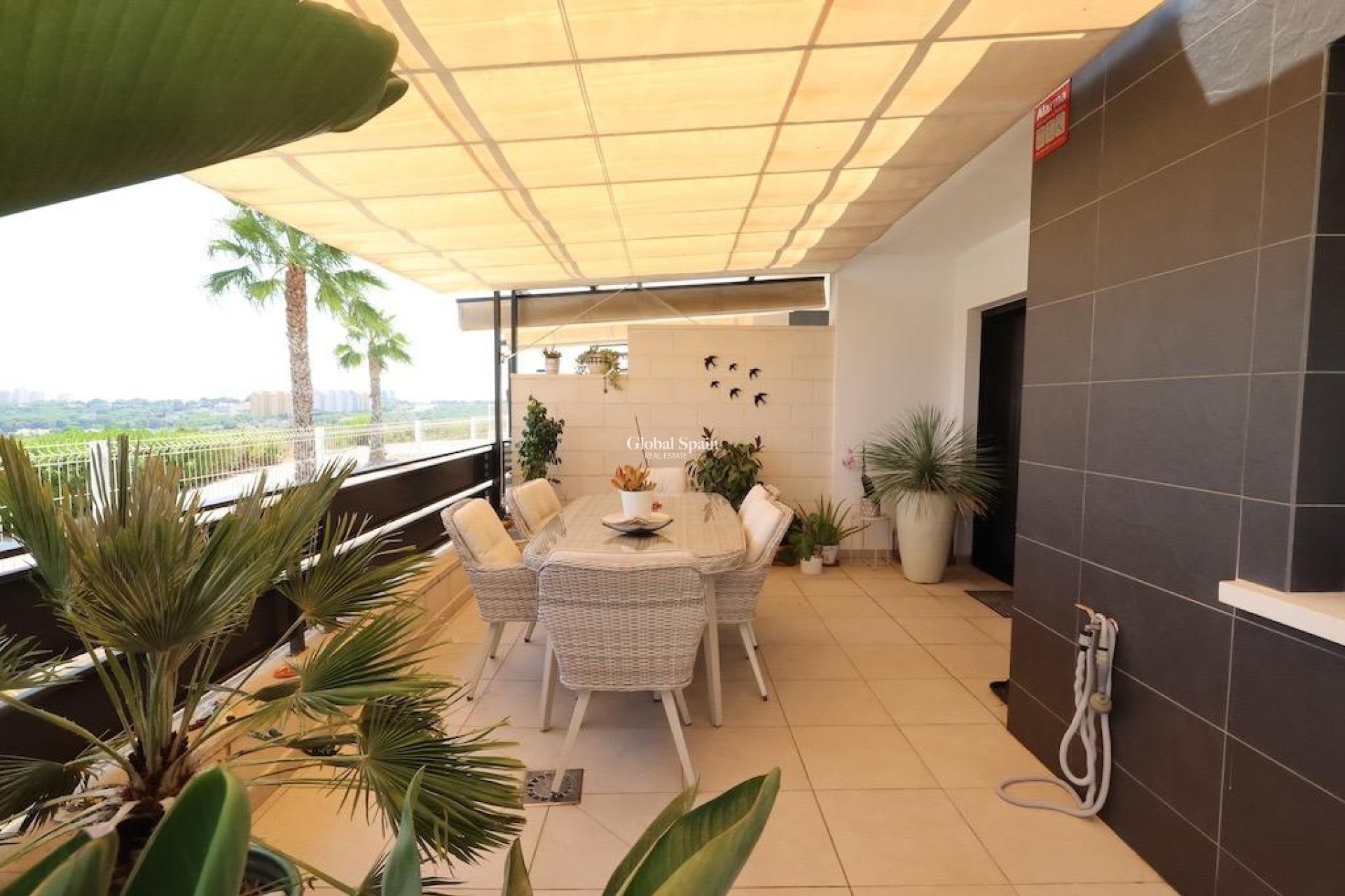 Resale - HOUSE -
ORIHUELA COSTA - Costa Blanca