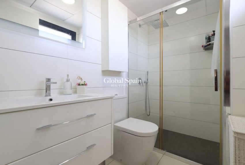 Resale - HOUSE -
ORIHUELA COSTA - Costa Blanca
