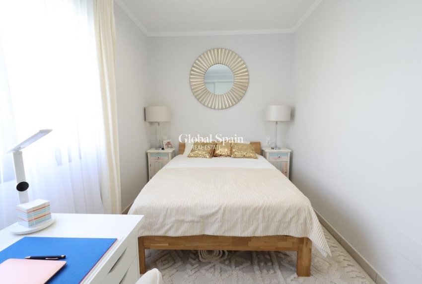 Resale - HOUSE -
ORIHUELA COSTA - Costa Blanca