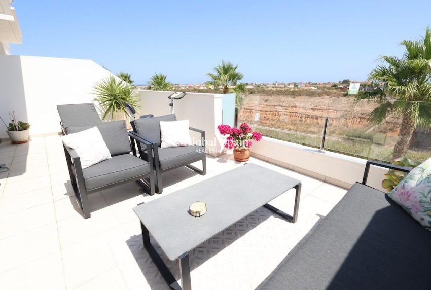 Resale - HOUSE -
ORIHUELA COSTA - Costa Blanca