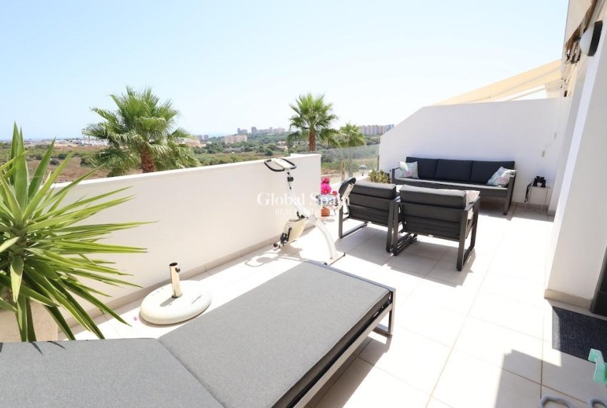 Resale - HOUSE -
ORIHUELA COSTA - Costa Blanca