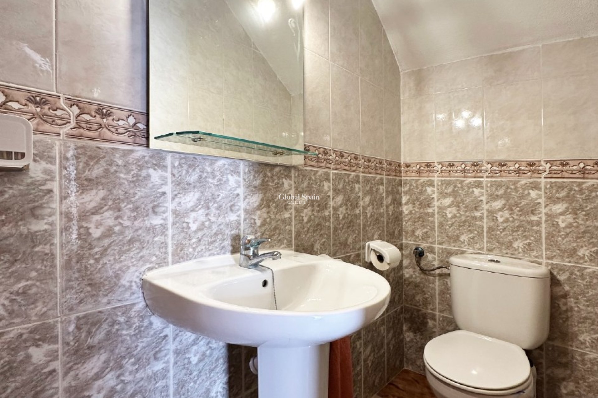 Resale - HOUSE -
ORIHUELA COSTA - Costa Blanca