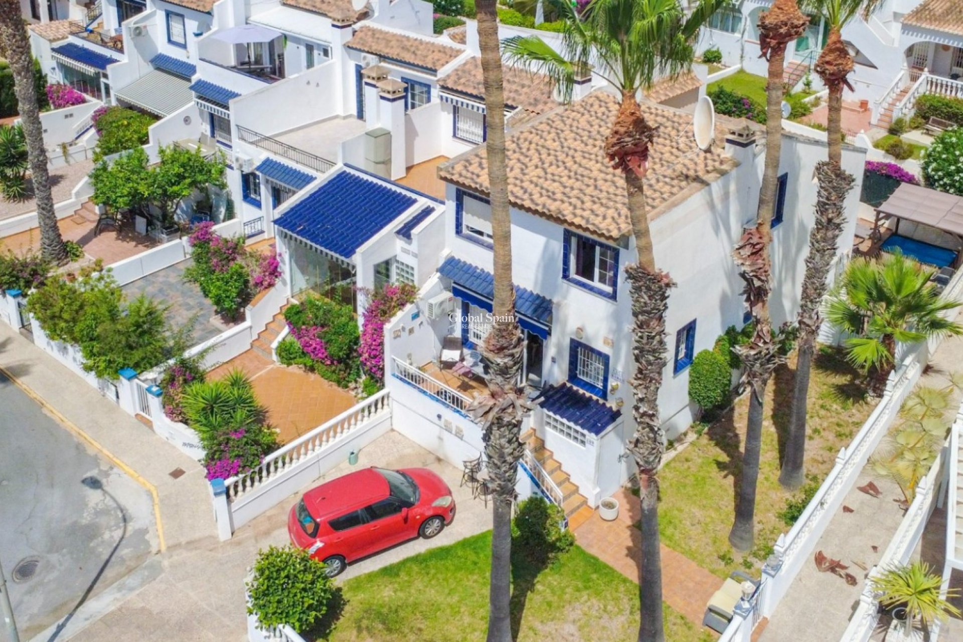 Resale - HOUSE -
ORIHUELA COSTA - Costa Blanca