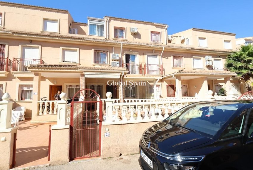 Resale - HOUSE -
ORIHUELA COSTA - Costa Blanca