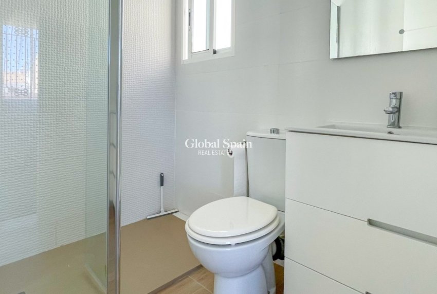 Resale - HOUSE -
ORIHUELA COSTA - Costa Blanca