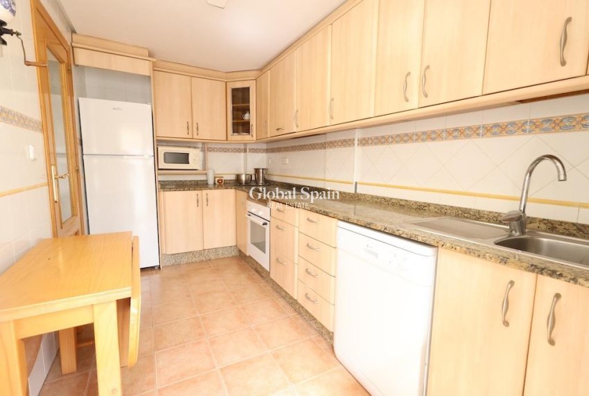 Resale - HOUSE -
ORIHUELA COSTA - Costa Blanca