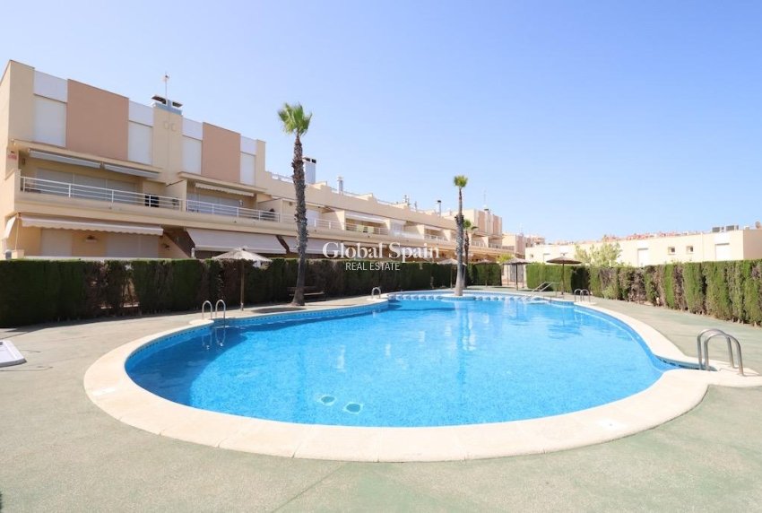 Resale - HOUSE -
ORIHUELA COSTA - Costa Blanca