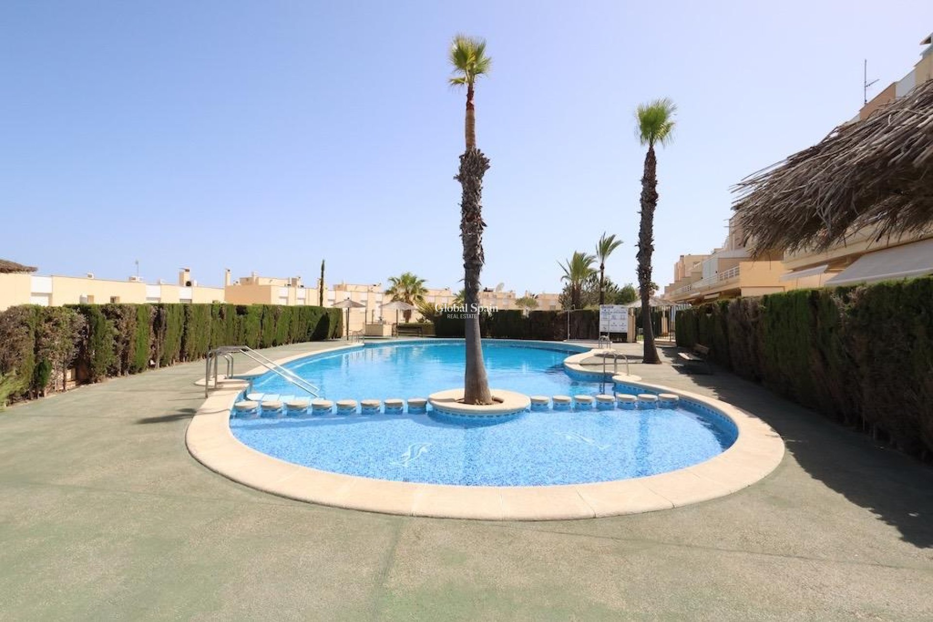 Resale - HOUSE -
ORIHUELA COSTA - Costa Blanca